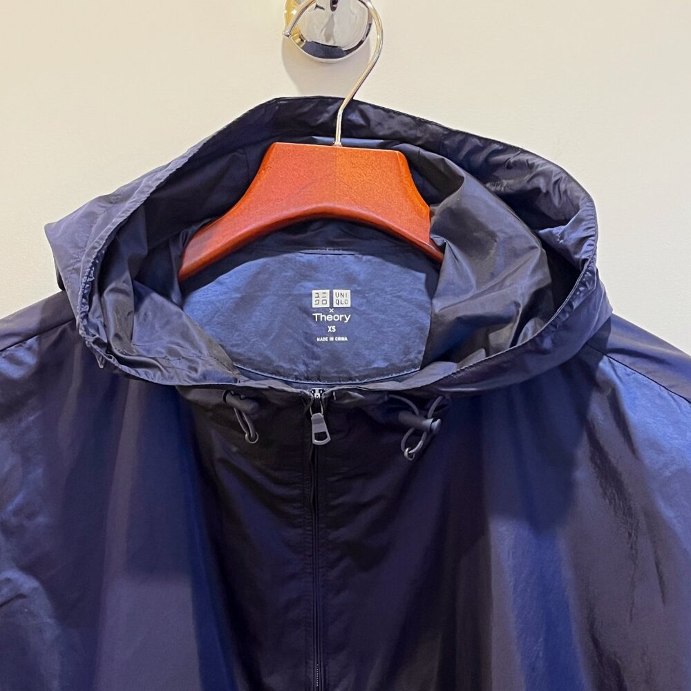 NWOT Theory x Uniqlo Iridescent Blue Nylon Oversize Windbreaker, Size XS